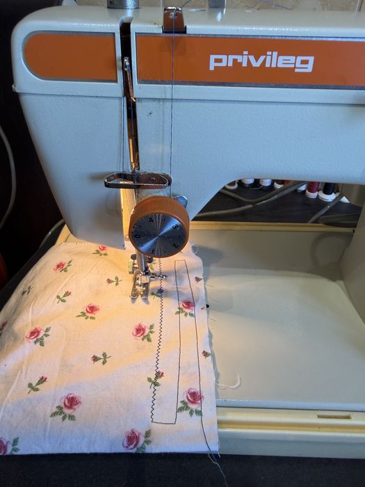 Masina de cusut Privileg din metal