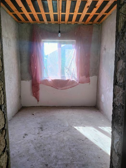 Еркинкалада үй сатылады