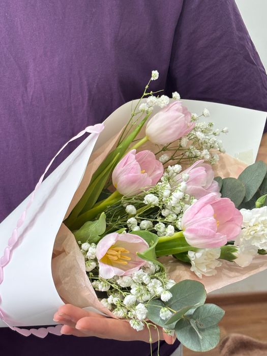 Букеты | Тюльпаны | Розы | Гвоздики