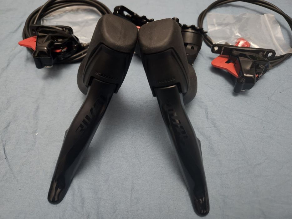 sram rival axs frâne si schimbător 1x12