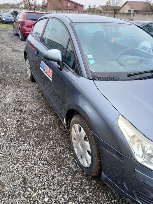 Dezmembrez Citroen C4 1.6hdi an 2006