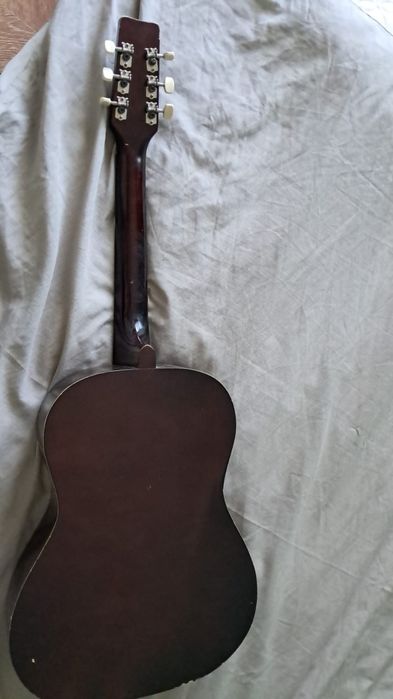 Продается гитара цена 20000т  в г. АТЫРАУ