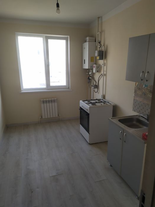 Dom yangi qurilgan srochna sotiladi