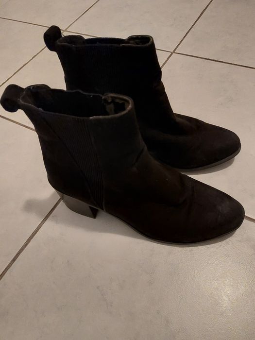 Botine din piele intoarsa 38