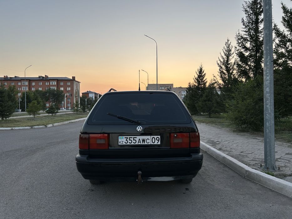 Volkswagen Passat, 1993 года