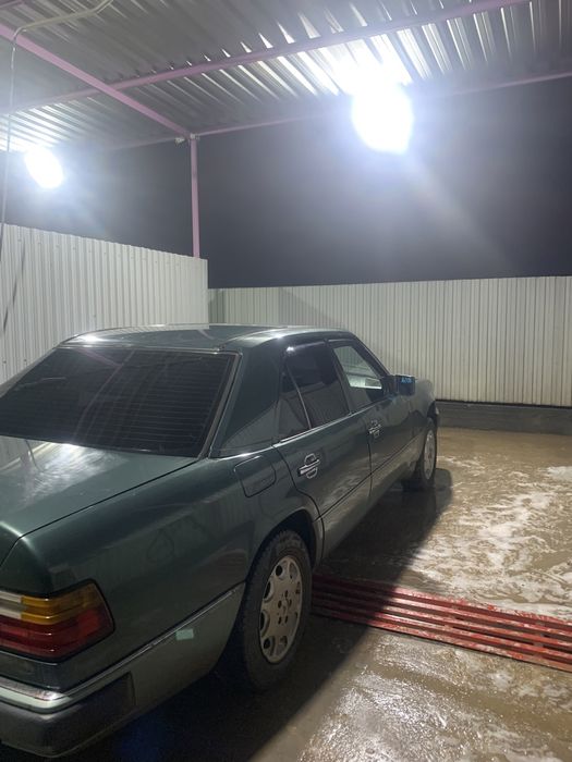 Мерседес 124