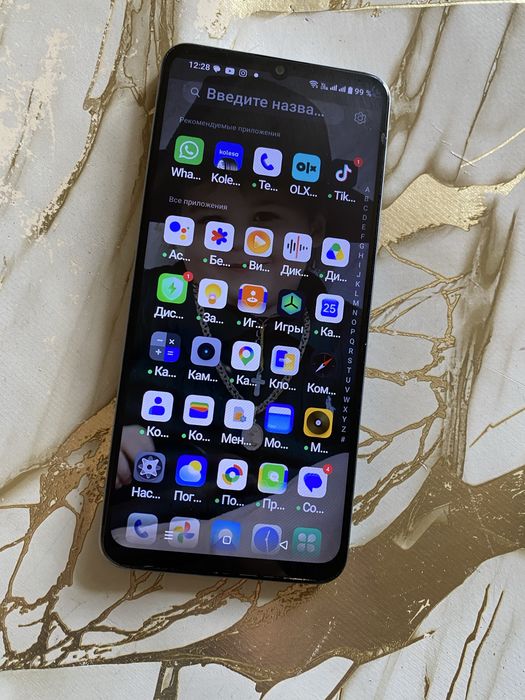 продаю Realmi note 60
