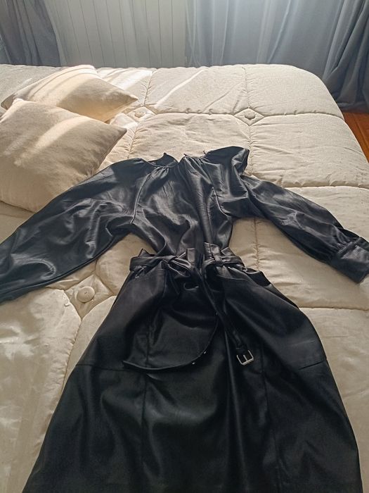 Кожен сет от две части