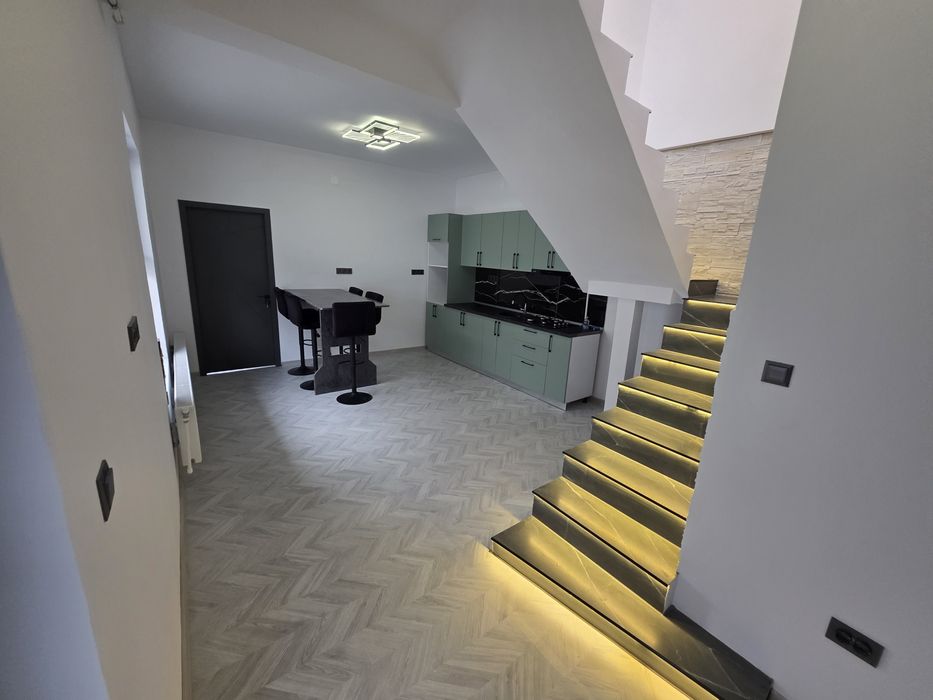 Casă P+1 + spațiu comercial, mobilată și utilată, la cheie Str. Soveja