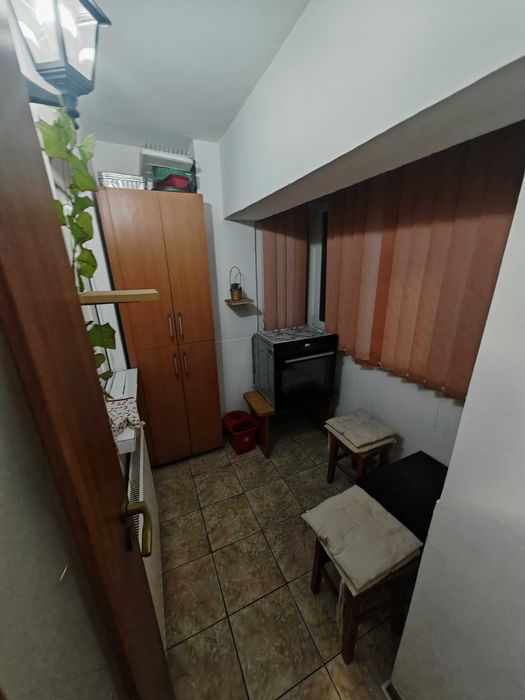 Proprietar, ofer chirie ap. 3 camere, cartier 1 Mai