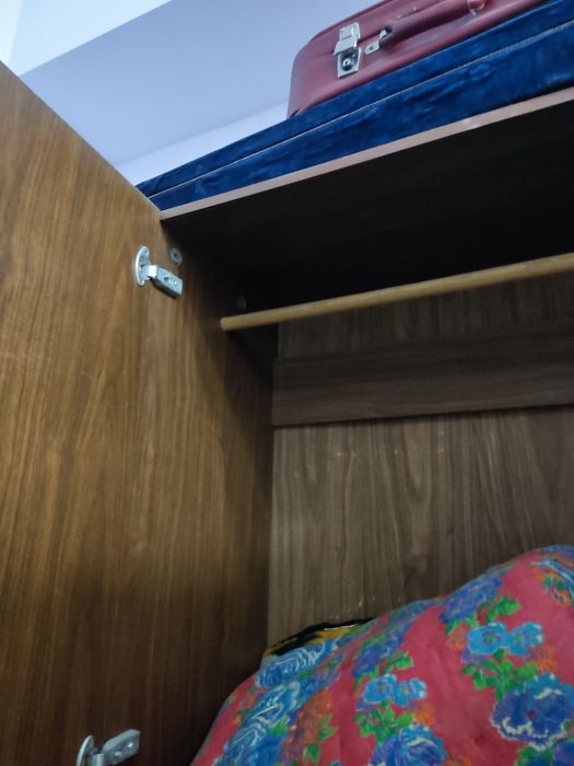 Срочно ! продается Шкаф