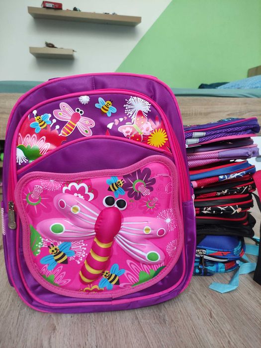Ученическа раница - момиче