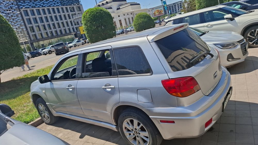 Продам срочно машина