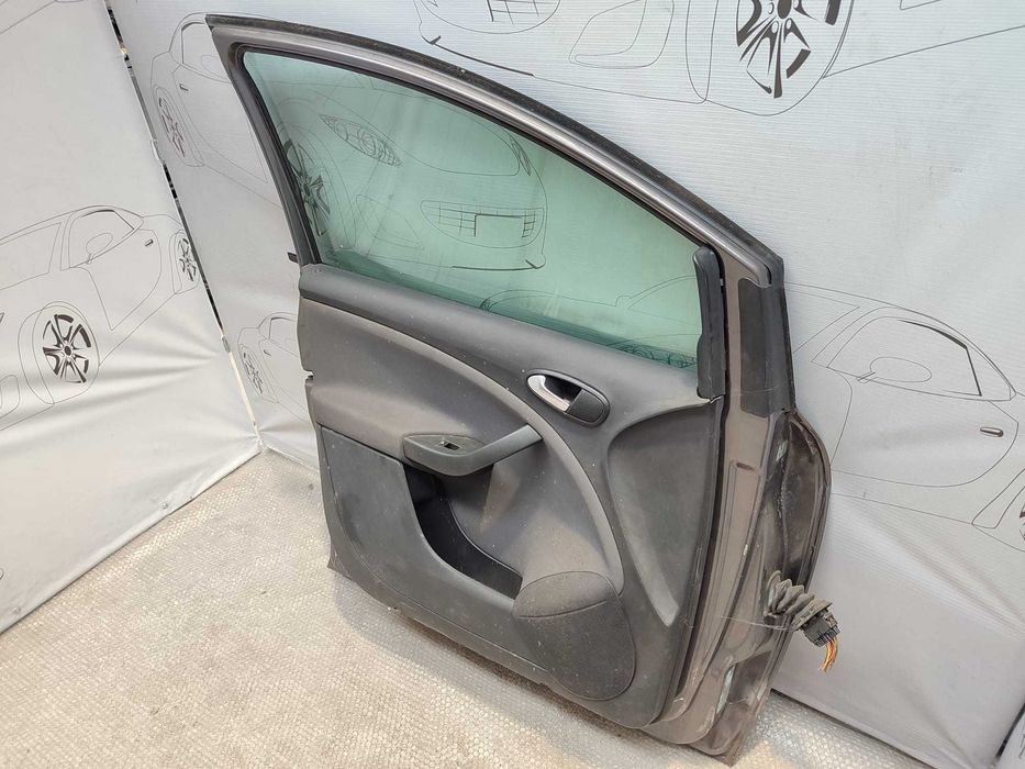 Ușă Față Stânga Seat Altea Minivan Gri Cod Culoare T4 / S7K 2014 / [2004-2015] / 5P0831055A (2E)
