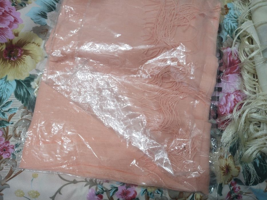 Продам женские платки