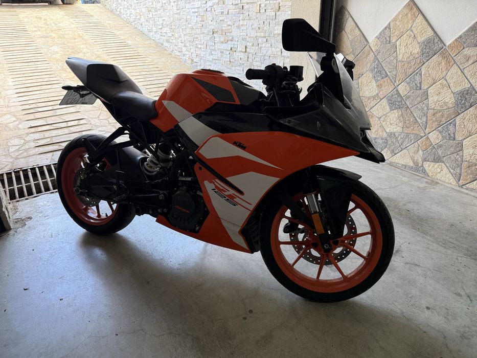Ktm rc 125 2017.