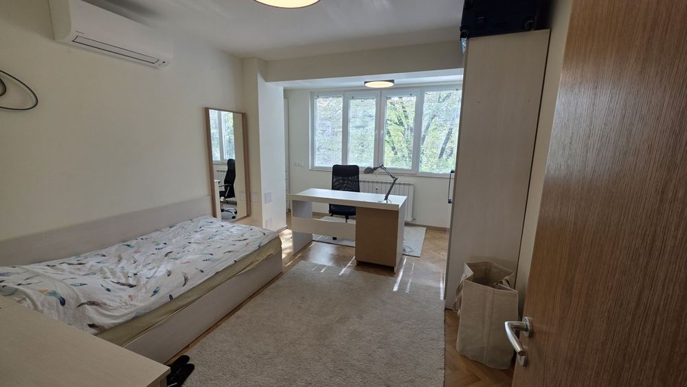 Продава се Многостаен апартамент в Плевен, Широк център - 120 кв.м за 1984 €/кв.м - Снимка #8