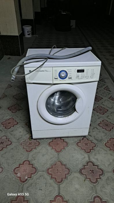 Продам Стиральную машину LG 5кг