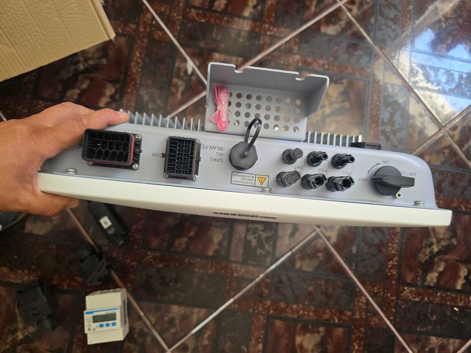 Inverter Huawei 10 kw hibrid trifszic