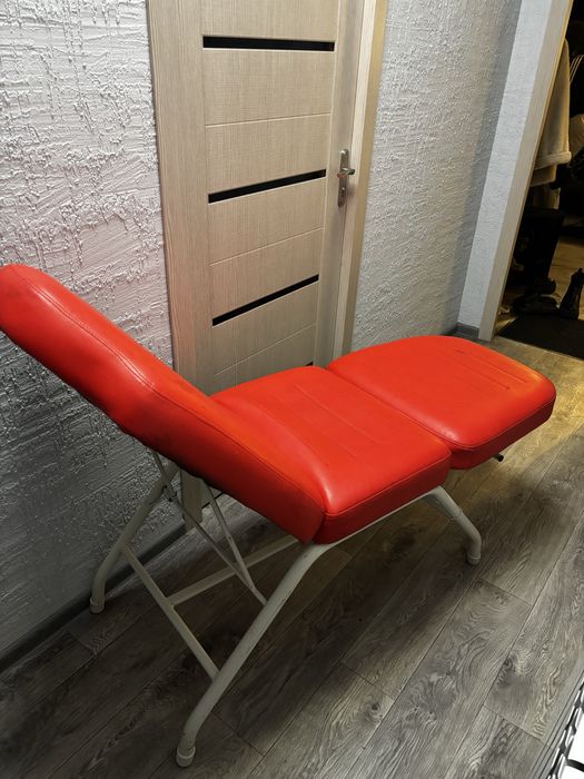 Продам кушетку для мастера