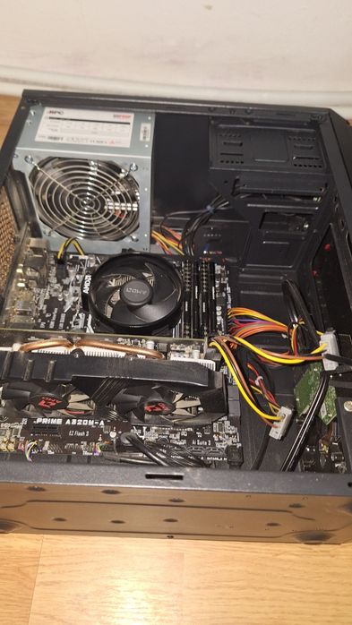 Sistem Desktop PC WINDOWS 11,mouse tastatura,adaptor WIFI