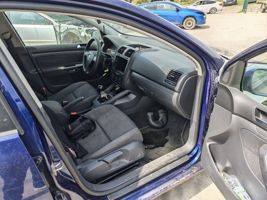 Volkswagen Golf 5 1.9 TDI 105к. На части
