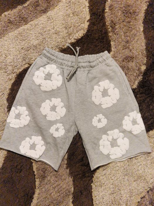 Екип на Denim tears