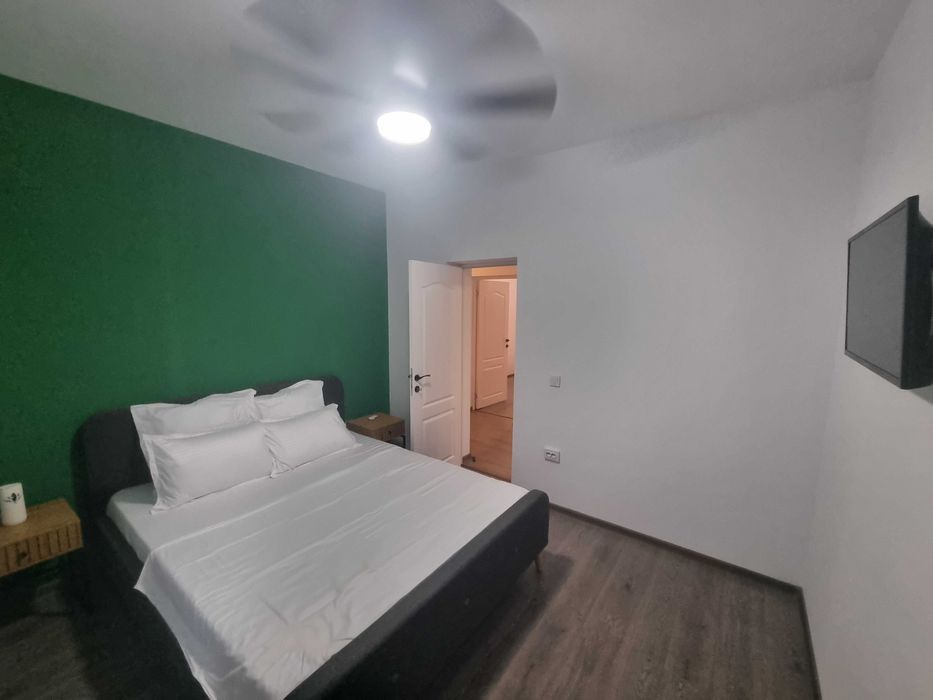 Apartament 4 camere, renovat, mobilat, cartier Aviatorilor, Deveselu