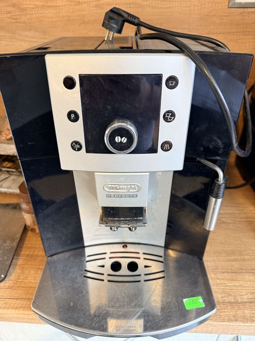 Кафемашина Делонги