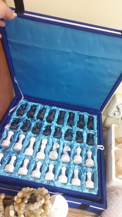 Шахматы с камня Оникс