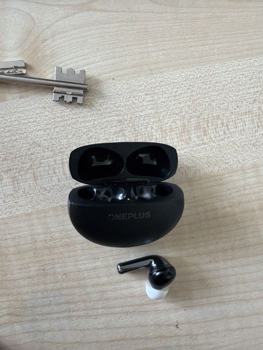 Наушники One-Plus Buds pro 3