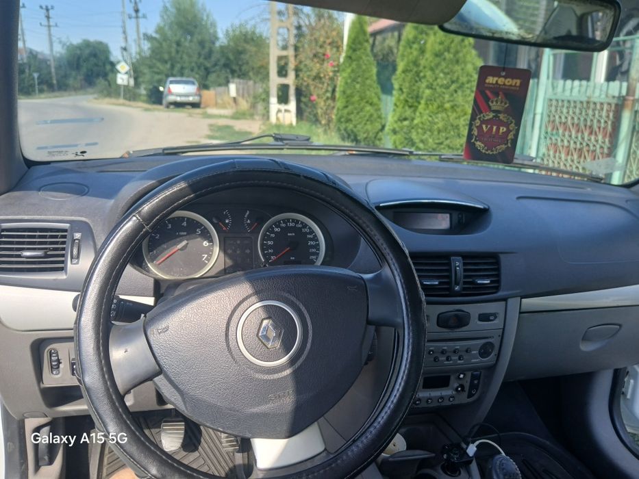 Vând Renault Simbol