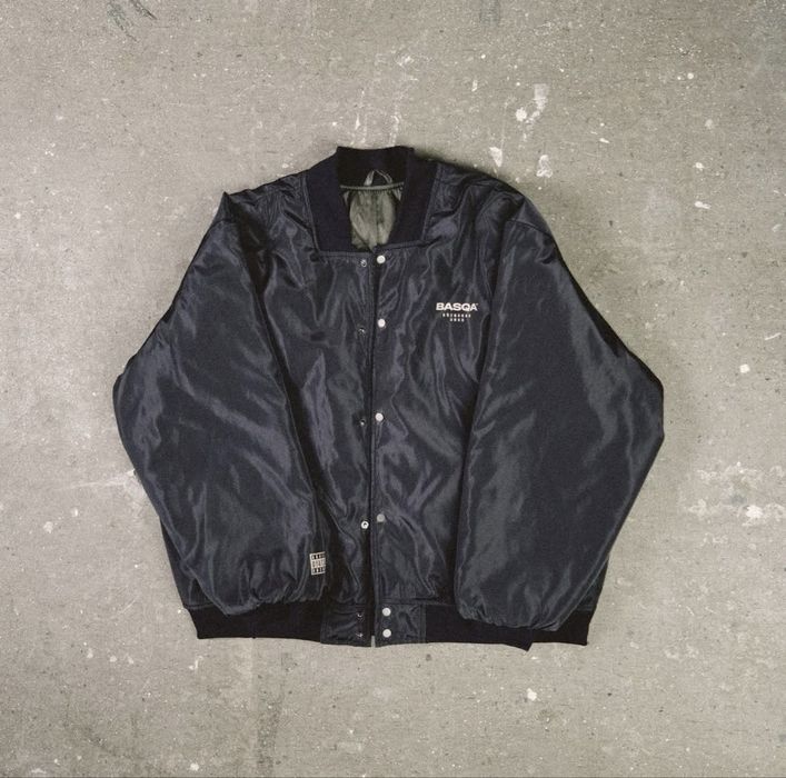 Продаю бомбер Basqawear