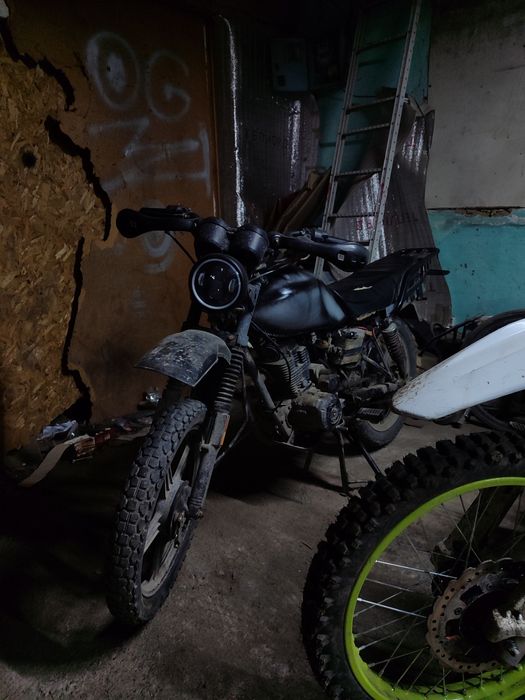 Продам мотоцикл 150 куб