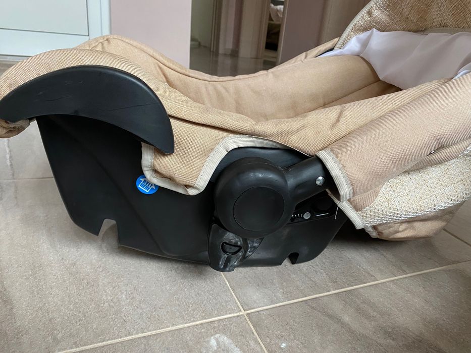 Кошница/столче за кола