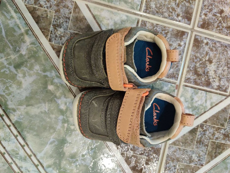 Clarks детски обувки номер 18