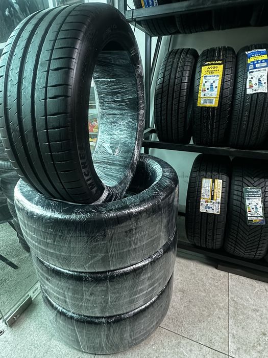 285/40R23 michelin pilot sport 4s
