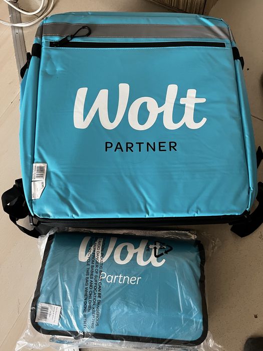 Продам термо сумку Wolt и с маленькой вместе