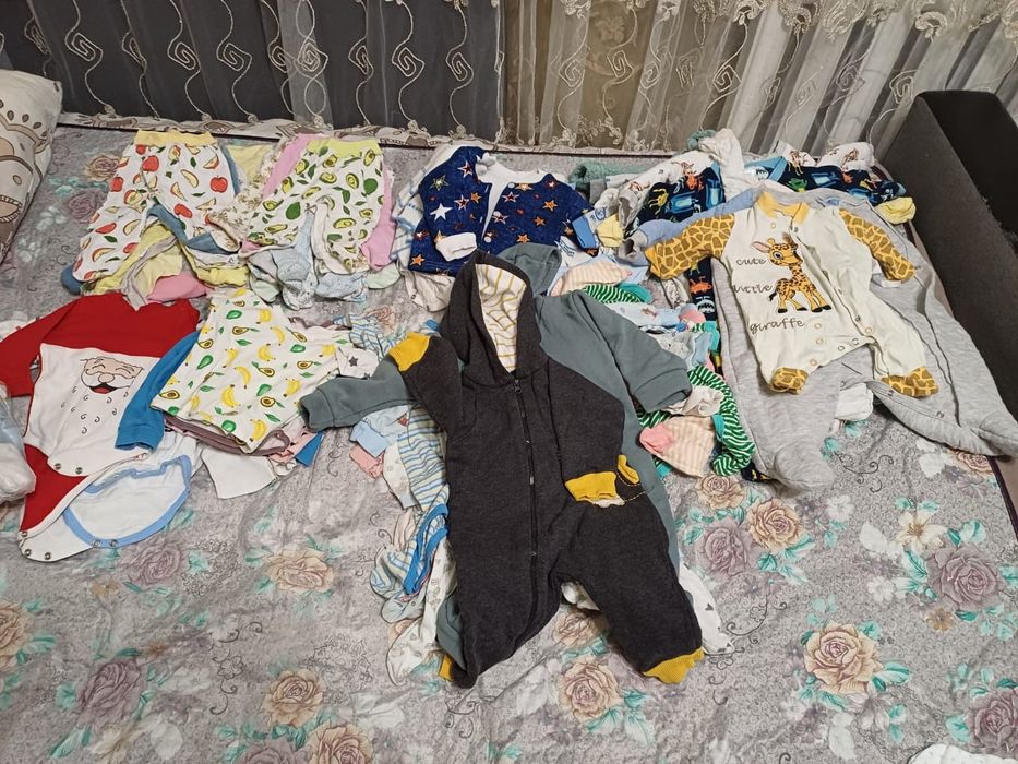 Продам детские вещи