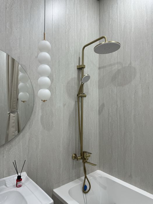 Продается потолочный бра