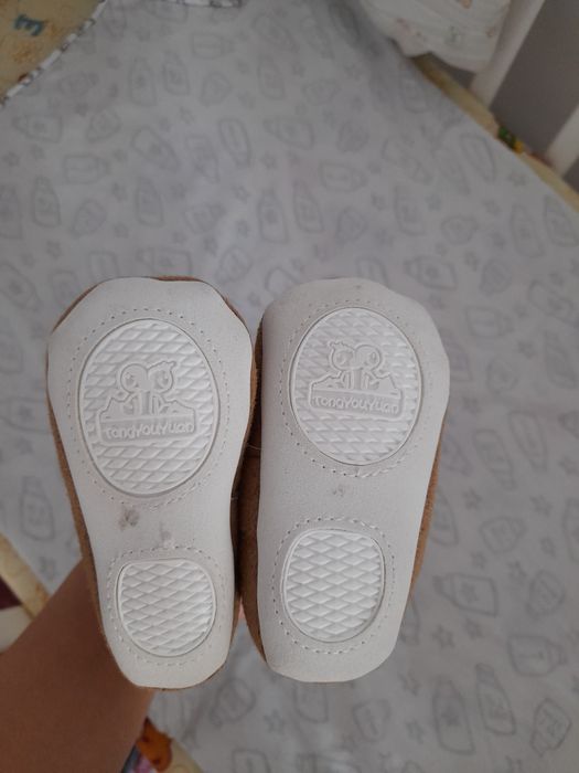 Продам детскую обувь