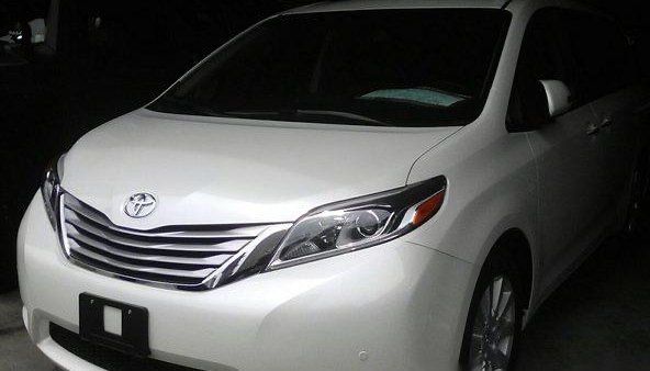 Стекла Фары Тойота Сиенна / Toyota Sienna