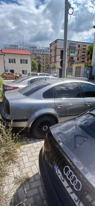 Vând Volkswagen Passat