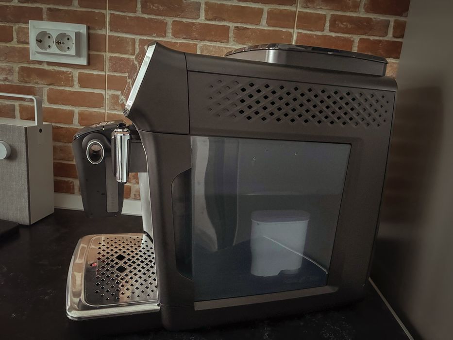 Aparat cafea espressor cafea boabe Philips Latte Go seria 5400