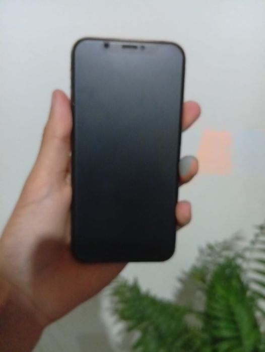 iPhone Xs не вскрывался