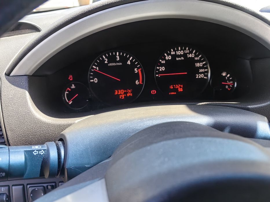 Nissan pathfinder 2012