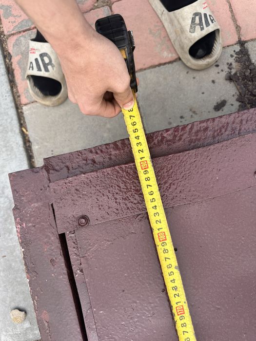 гаражные ворота с рамкой