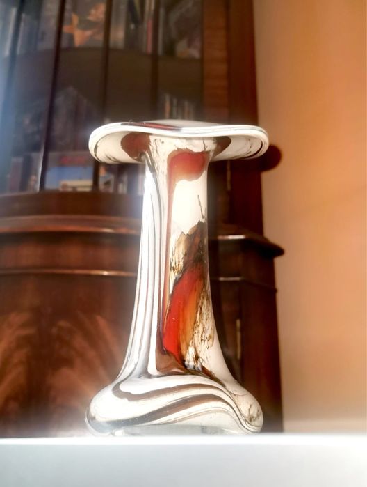 Антикварна лампа Тифани изработена от стъкло ,метал оформена като къща