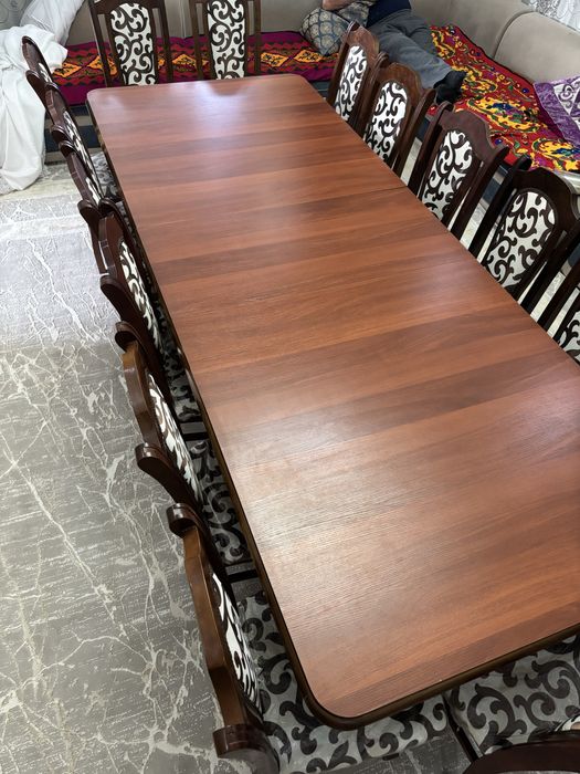 Продам стол и стулья