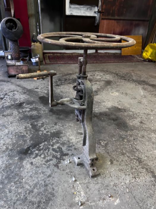 Ръчна бормашина, автентична